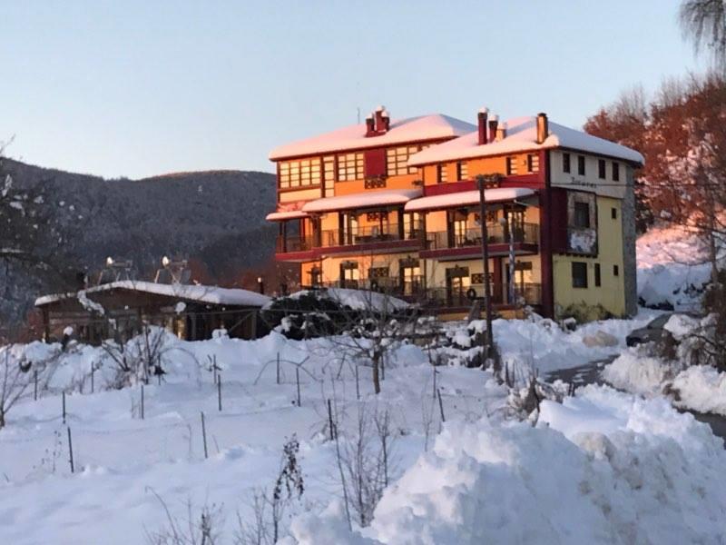 Mouson Melathron Hotell Elafina Exteriör bild
